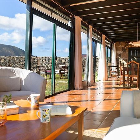 Villa Casa "Entre Vinedos" En Masdache Tías Esterno foto