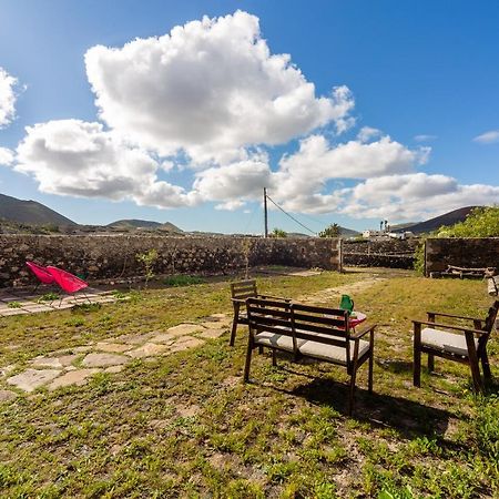 Villa Casa "Entre Vinedos" En Masdache Tías Esterno foto
