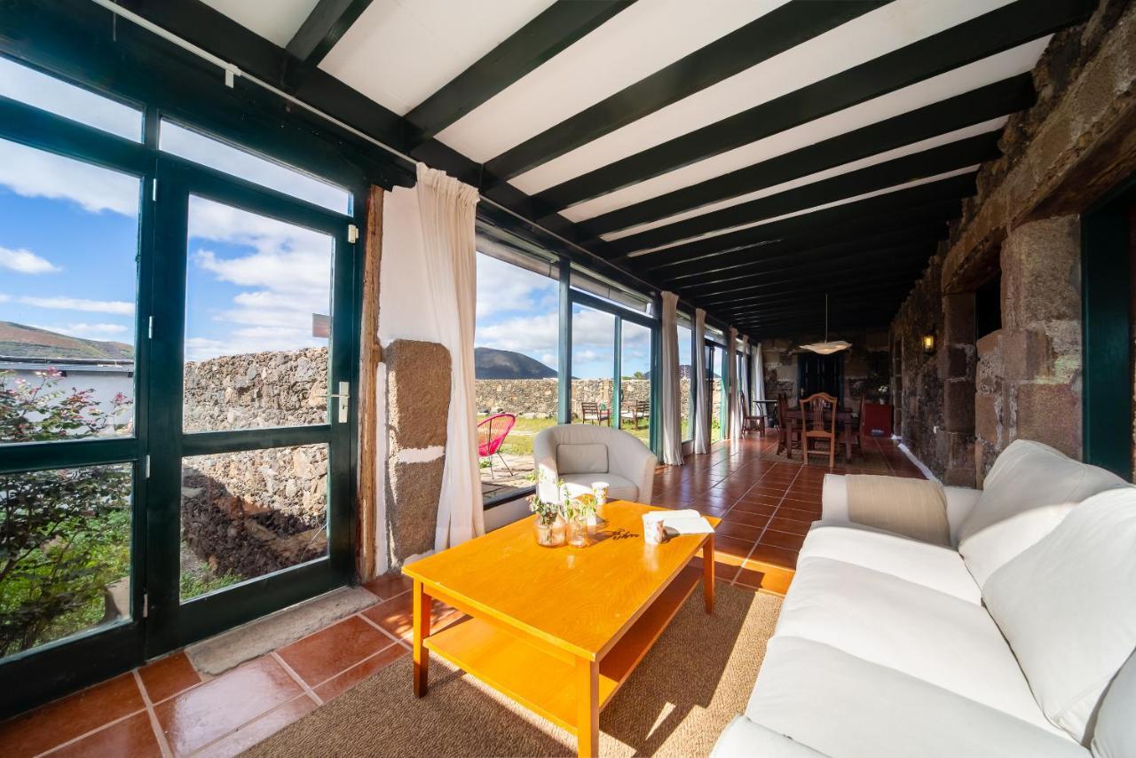 Villa Casa "Entre Vinedos" En Masdache Tías Esterno foto