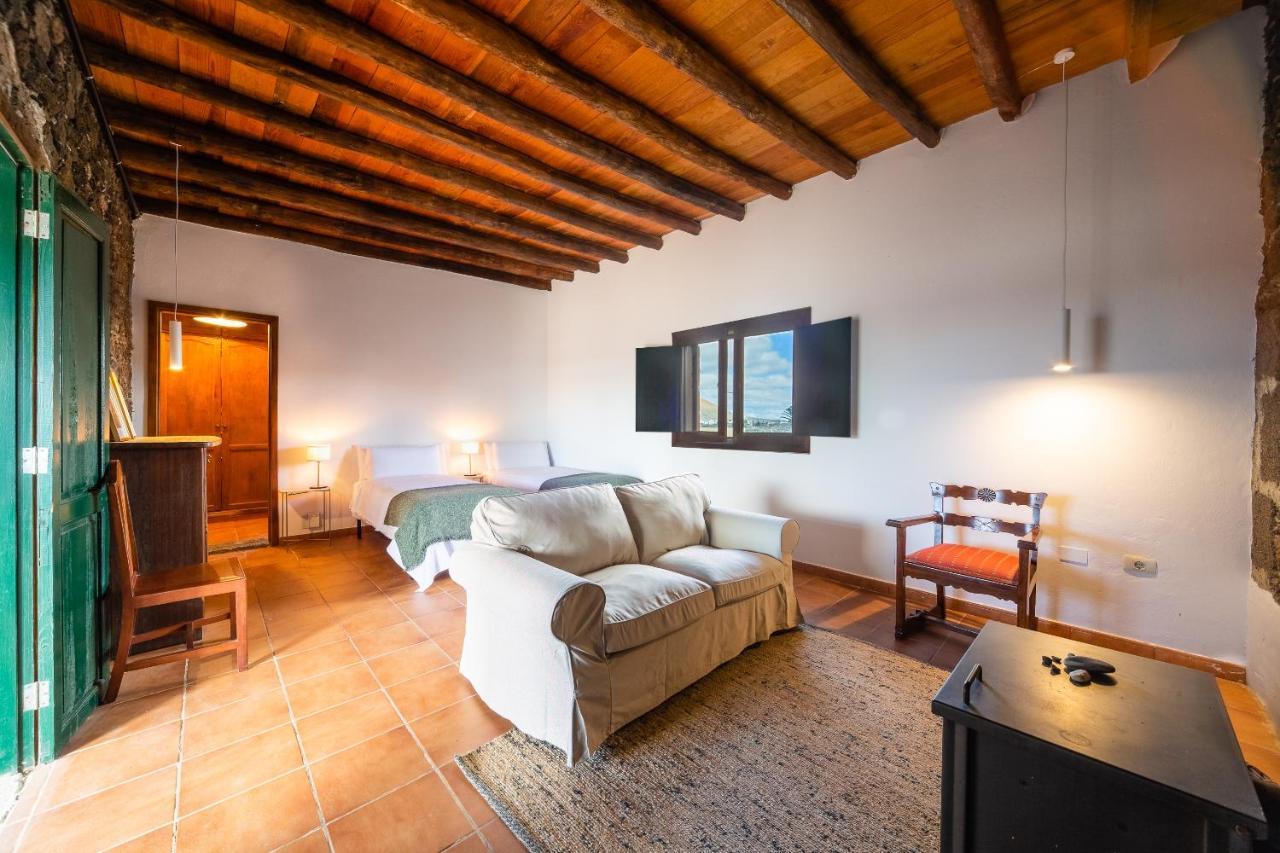 Villa Casa "Entre Vinedos" En Masdache Tías Esterno foto